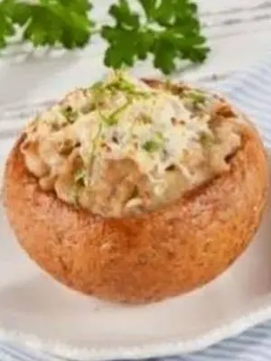 Champignons in sour cream: recipes for mushroom dishes