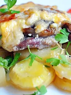 Champignons with potatoes: delicious recipes