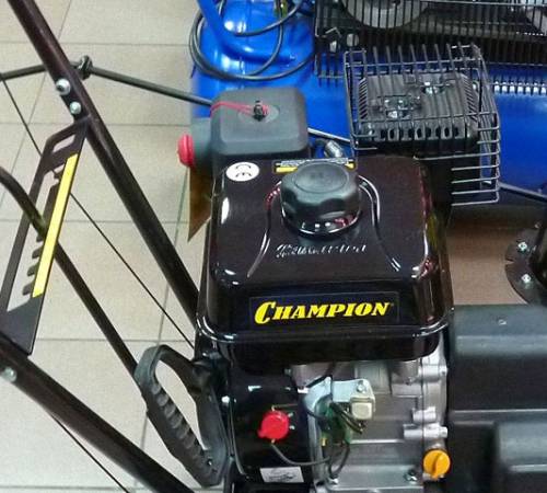 Champion st656 petrol snow blower