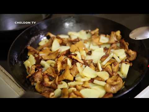 Chanterelles fried with sour cream and potatoes: how to fry, recipes