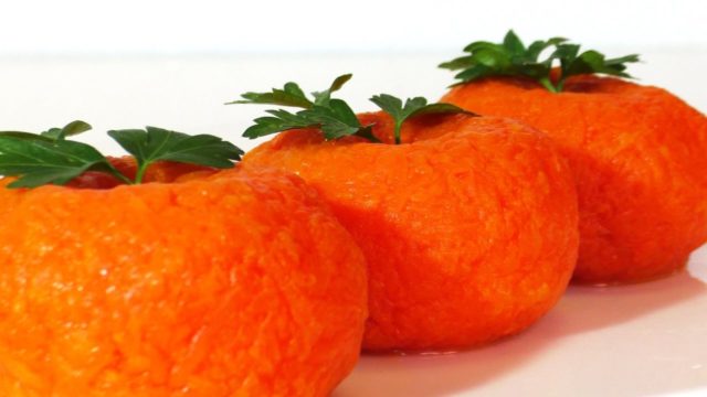 Cheese appetizer Tangerines: spicy, from carrots