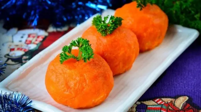 Cheese appetizer Tangerines: spicy, from carrots