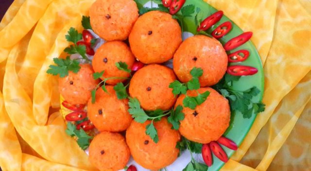 Cheese appetizer Tangerines: spicy, from carrots