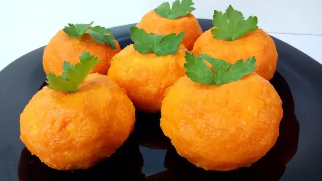 Cheese appetizer Tangerines: spicy, from carrots