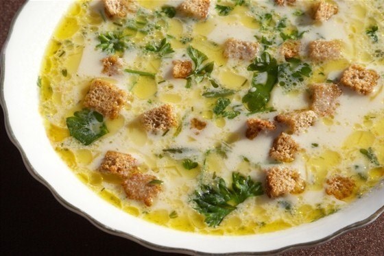 Cheese soup with champignons: recipes with processed cheese from fresh, canned, frozen mushrooms