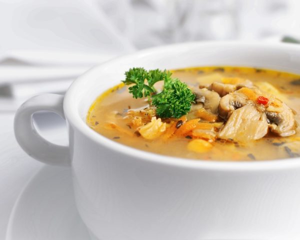 Cheese soup with chanterelles: with melted cheese, chicken