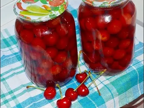 Cherries in syrup for the winter