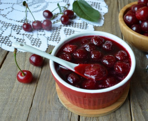 Cherries in syrup for the winter: without sterilization, for cake, pitted and with pits