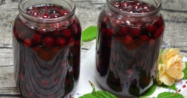 Cherries in their own juice: pitted, pitted, recipes for winter preparations