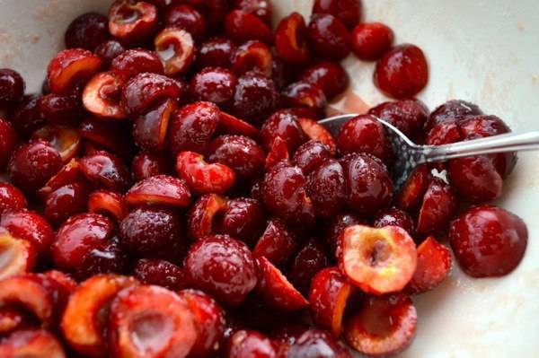 Cherry compote