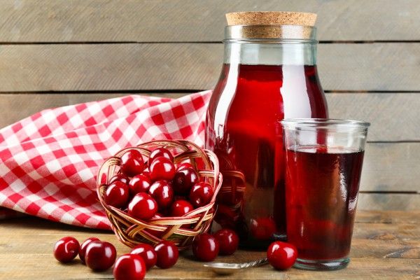 Cherry compote: how to cook from frozen and fresh berries, recipes for cooking in a saucepan, preservation of a cherry drink