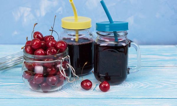 Cherry compote: how to cook from frozen and fresh berries, recipes for cooking in a saucepan, preservation of a cherry drink