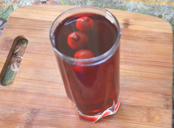 Cherry compote: how to cook from frozen and fresh berries, recipes for cooking in a saucepan, preservation of a cherry drink