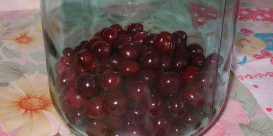 Cherry compote: recipes for the winter in jars