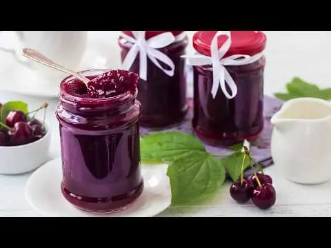 Cherry confit (confiture): recipes for cake, for cupcakes from fresh and frozen berries