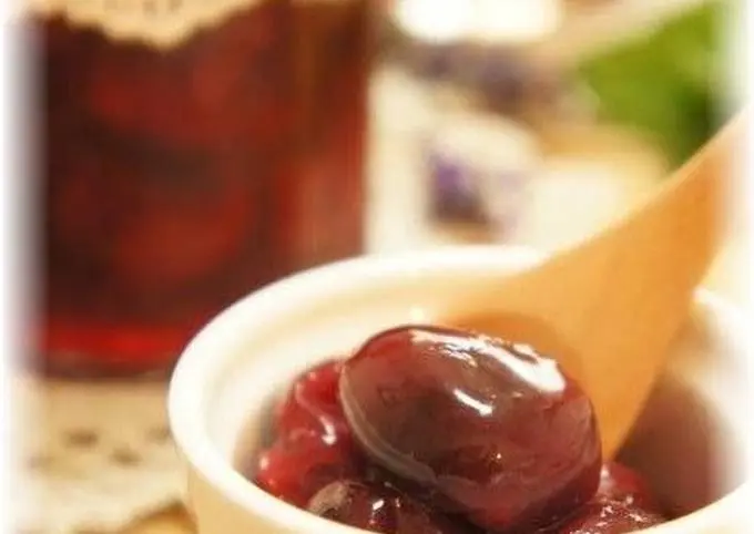 Cherry confiture and jelly