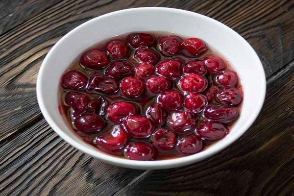 Cherry jam for the winter with a bone: recipes for cooking from fresh and frozen berries, benefits and harms