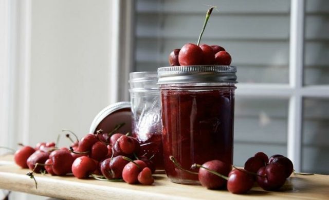 Cherry jam: recipes for the winter at home with pectin, gelatin