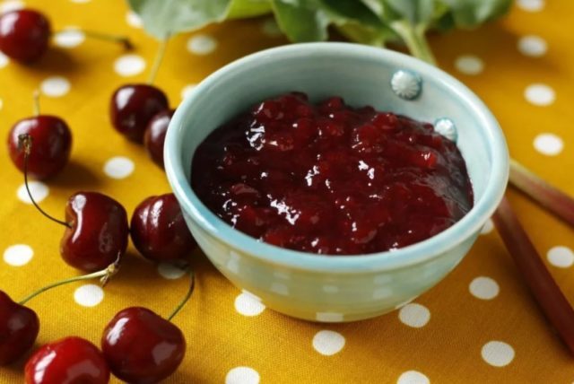 Cherry jam: recipes for the winter with gelatin