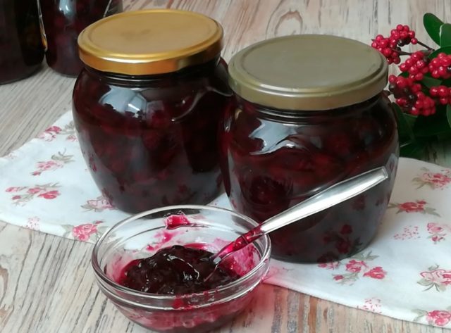 Cherry jam: recipes for the winter with gelatin