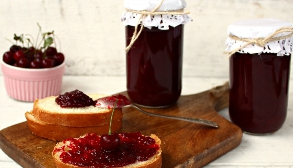 Cherry jam: recipes for the winter with gelatin