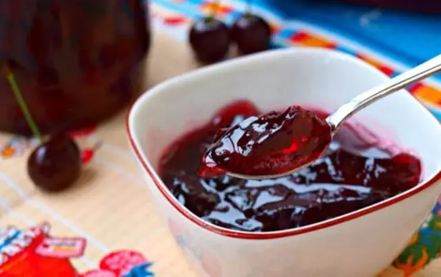 Cherry jam with pitted gelatin, with pits: the best recipes for the winter