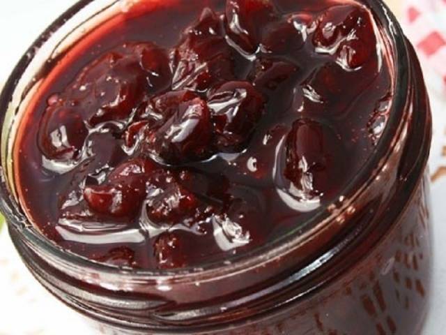 Cherry jelly for the winter with and without seeds