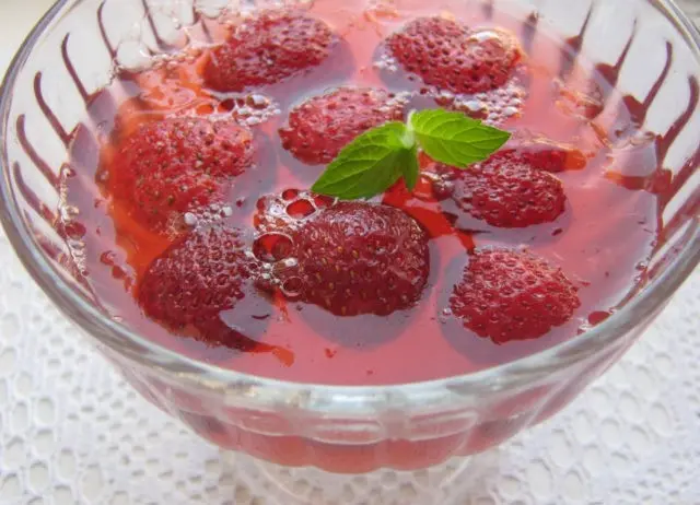 Cherry jelly: recipes with starch, from jam, from juice, from syrup, from compote
