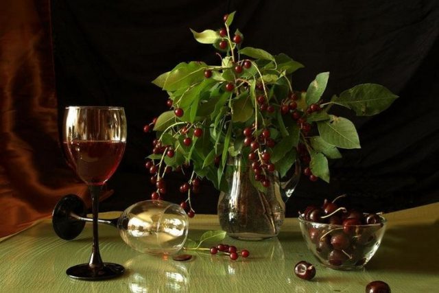 Cherry tincture on alcohol