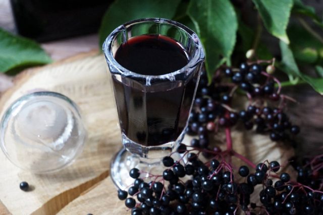 Cherry tincture on moonshine