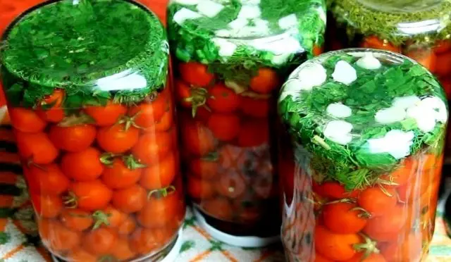 Cherry tomatoes for the winter in jars