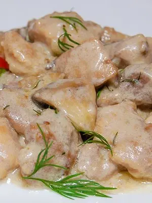 Chicken breast with champignons: delicious recipes