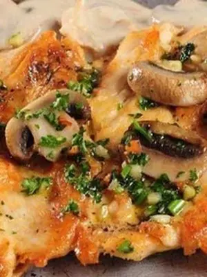 Chicken fillet with champignons: recipes for cooking delicious dishes