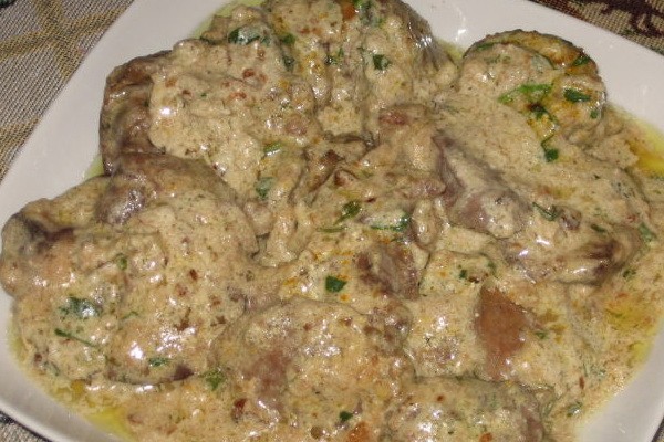 Chicken liver with champignons: delicious recipes