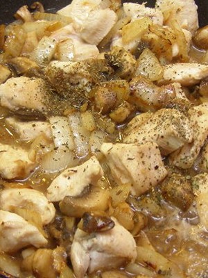 Chicken with champignons: homemade recipes