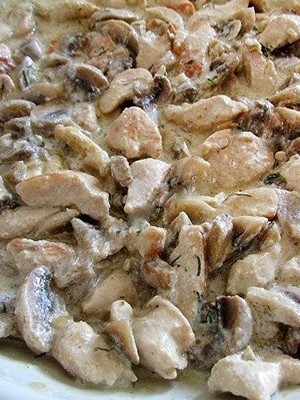 Chicken with champignons: homemade recipes