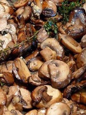 Chicken with champignons: homemade recipes