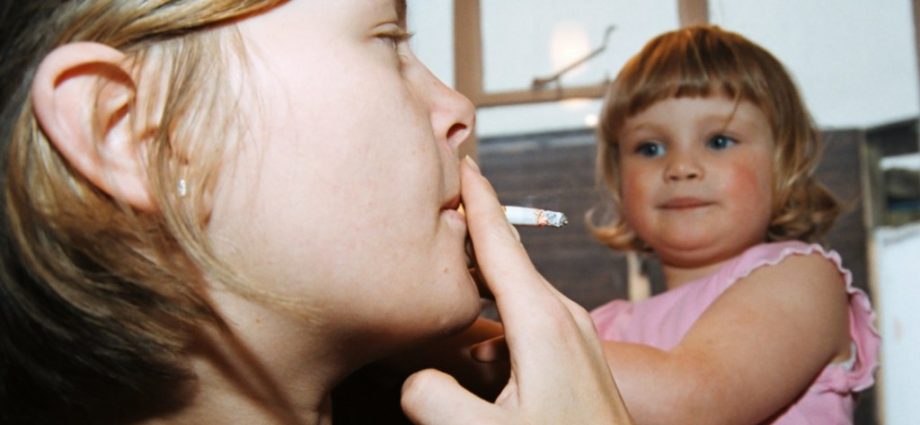 Children who smoke passively have a lower cough reflex