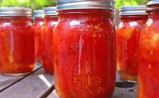 Chopped tomatoes in their own juice: 7 recipes