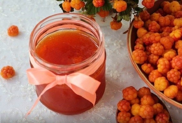 Cloudberries in syrup for the winter