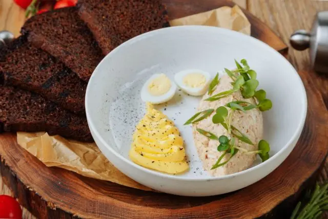 Cod liver pate: recipes with photos at home