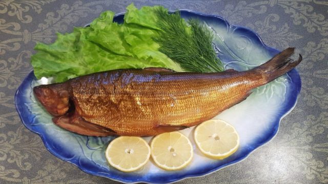 Cold and hot smoked muksun fish: photos, calories, recipes, reviews