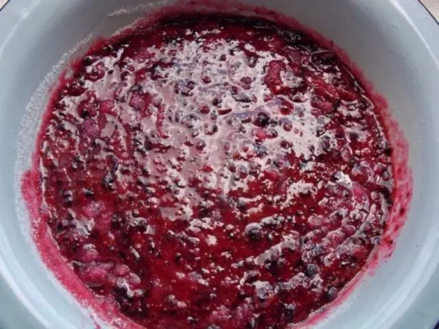 Cold currant jelly