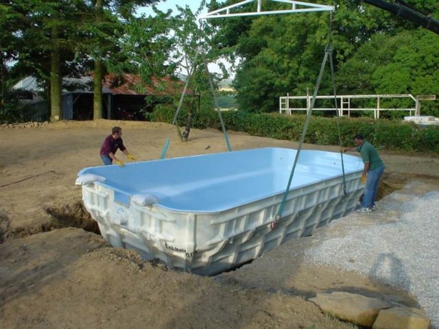 Composite pool: do-it-yourself installation + owner reviews