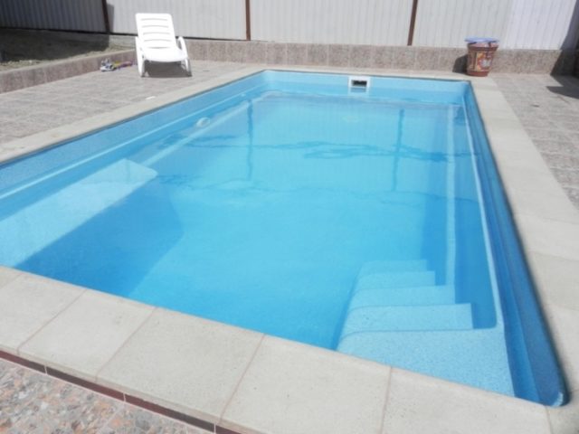 Composite pool: do-it-yourself installation + owner reviews