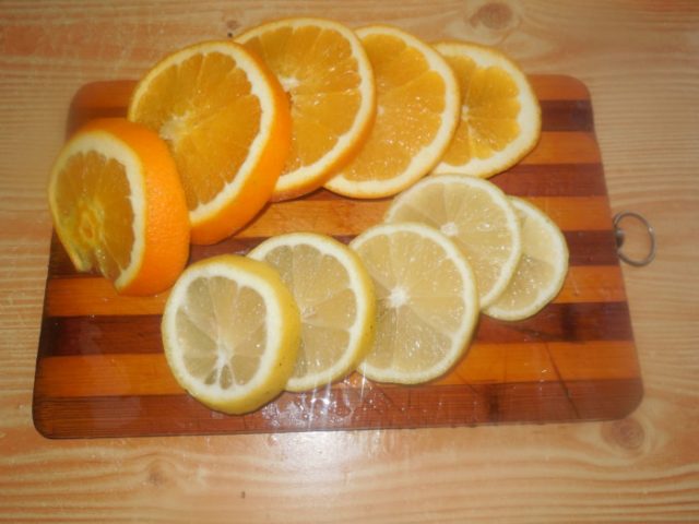 Compote of oranges and lemons