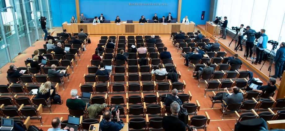 Conference and exhibition on the occasion of the National Transplant Day in the Senate of the Republic of Poland on January 27, 2022.