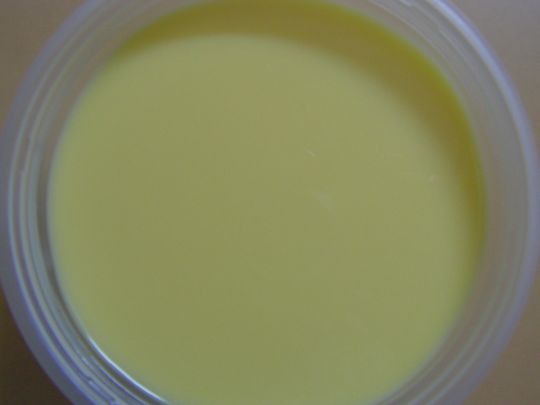 Cow colostrum: composition and properties, how many days it gives, how to store