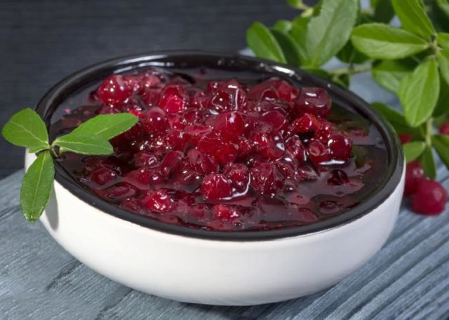 Cowberry jam for the winter: 28 simple recipes