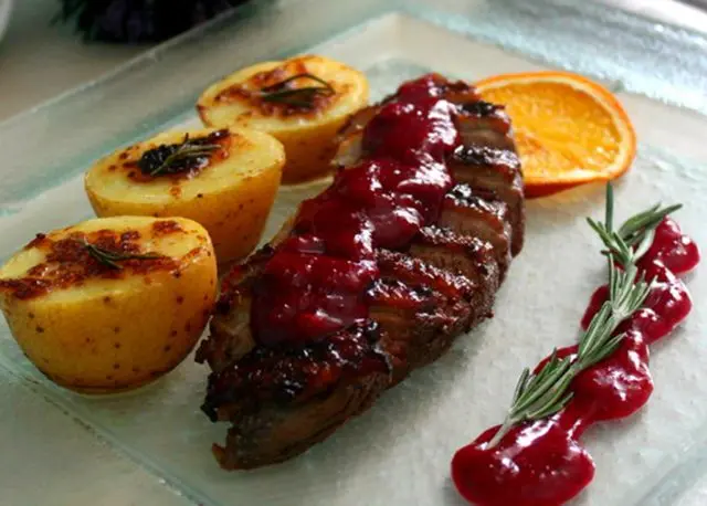 Cowberry sauce for meat